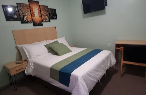 Eikenbosch House | Ojong's Self-Catering Accommodation