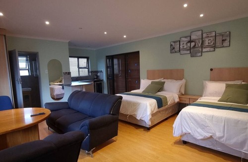 Eikenbosch House | Ojong's Self-Catering Accommodation