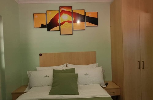 Eikenbosch House | Ojong's Self-Catering Accommodation