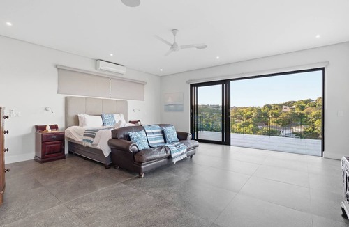 Umhlali Beach House | Coral House - Staynest Guesthouse