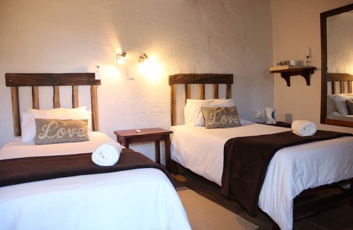 Graaff-Reinet Bed & Breakfast | Aan Die Oewer Guest House