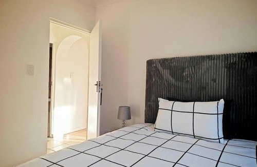 Flamingo Vlei House | Room-courtyard Double Room With Shared B