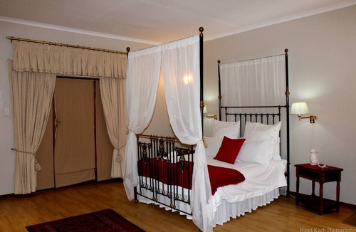 Beaufort West House | Beaufort Manor Country Lodge