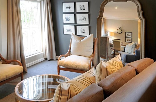 Grahamstown House | 8A Grahamstown