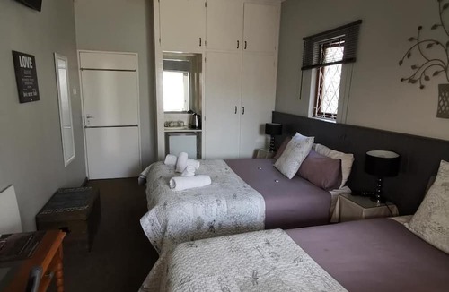 Merrivale House | Sunbird Guest House