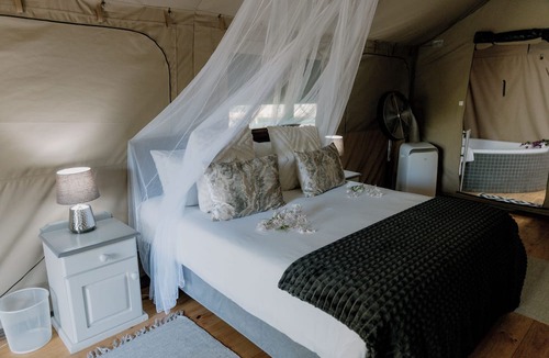 Oudtshoorn House | Chandelier Game Lodge