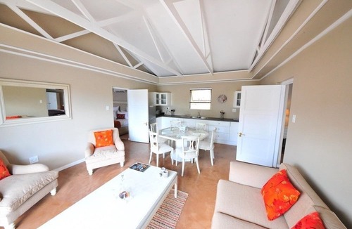 Cape Winelands House | Le Pommier Wine Estate