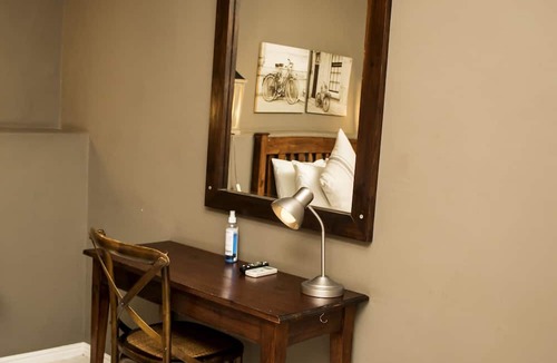 Beaufort West House | Die Herehuis Guesthouse