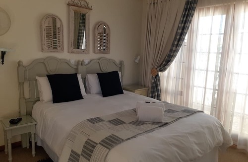 Fouriesburg Bed & Breakfast | Sandstone Chameleon Guesthouse Fouriesburg