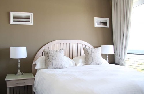 Lagoon Beach Apartment | Leisure Bay