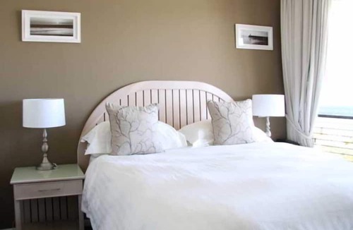 Lagoon Beach Apartment | Leisure Bay