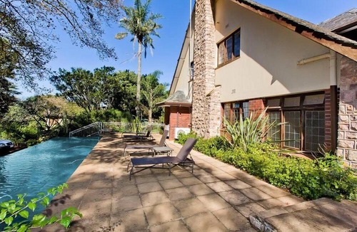 Botha's Hill Bed & Breakfast | Eagle Wind Manor
