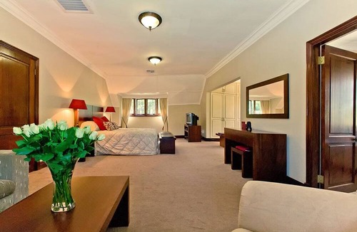 Botha's Hill Bed & Breakfast | Eagle Wind Manor