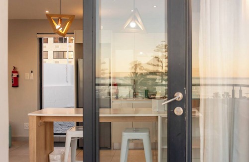 Sea Point Hotel | Mojo Hotel