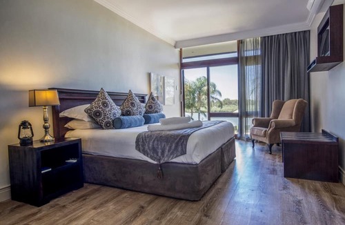 Upington House | River Place Manor