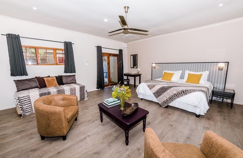 Durbanville House | Le Petit Chateau