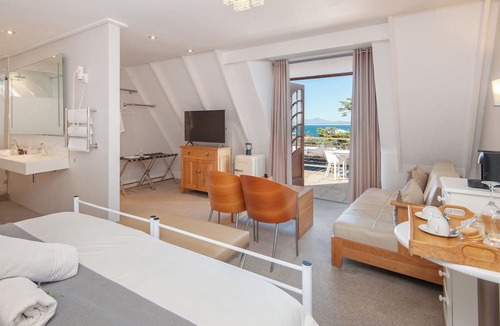 Hermanus City-Centre Hotel | Harbour House Hotel