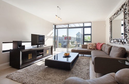 Century City Apartment | Quayside 301 by CTHA