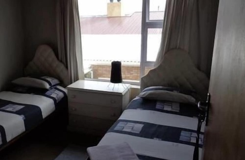 Van Dyks Bay House | White Shark Backpackers