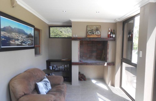 Durbanville House | Dilisca Guesthouse