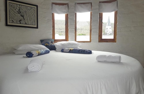 Nieu-Bethesda Bed & Breakfast | Bethesda Tower Accommodation