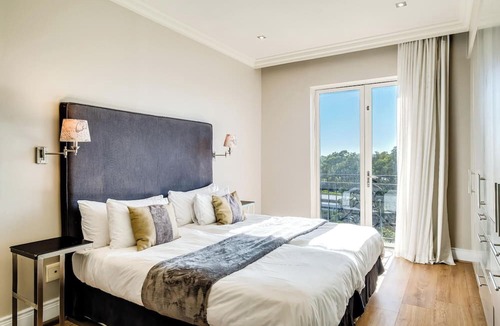 Green Point Apartment | Green Point Apartment walking Distance to Stadium (407 Royal)