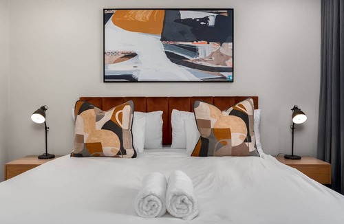Sea Point Apartment | Comfort at The Avant with Pool and Braai @ Sea Point