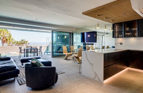 Clifton Apartment | Clifton Holiday Apartment w/beautiful views (Clifton Palm Views)