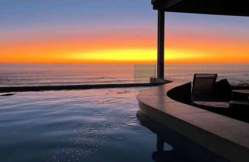Camps Bay Apartment | 3 min to Beach, Camps Bay -Barley Beach Luxury Penthouse