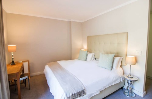 Camps Bay Apartment | Camps Bay One Bedroom apartment - The Crystal