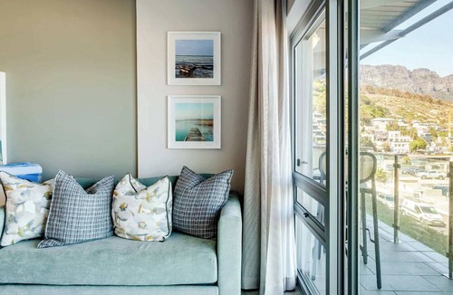 Clifton Apartment | Incredible Clifton Apartment w 180 Sea Views Dunmore Blue