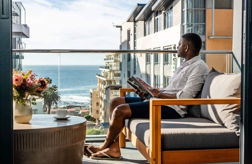 Fresnaye Apartment | Sea Point Escapade | 2 BD Apartment Latitude
