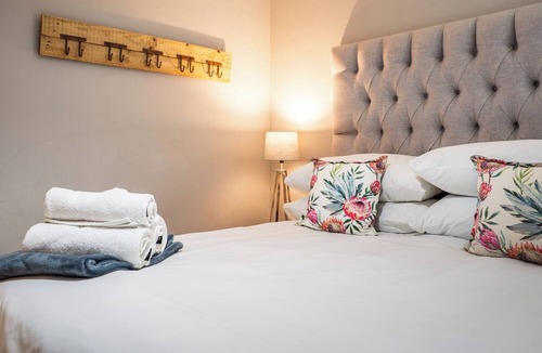 Stellenbosch Central Apartment | Definitely the perfect spot in central Stellenbosch with your own balcony