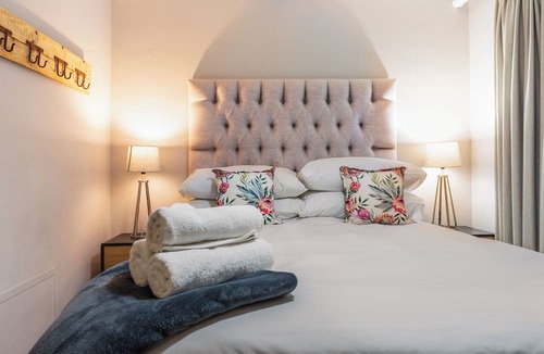 Stellenbosch Central Apartment | Definitely the perfect spot in central Stellenbosch with your own balcony