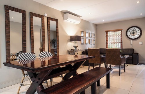Stellenbosch Central Apartment | Spacious apartment in walking distance to wonderful restaurants in Stellenbosch