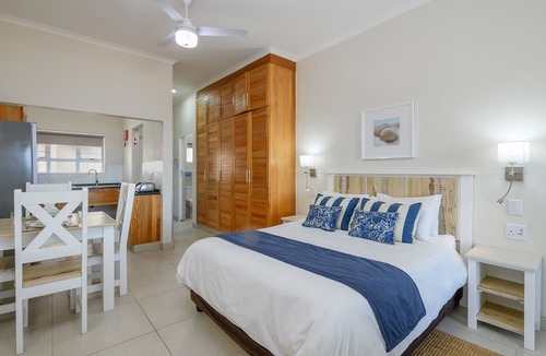Illovo Beach Apartment | Illovo Beach Club