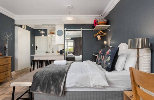Mouille Point Apartment | Mouille Point Studio with Breathtaking Views