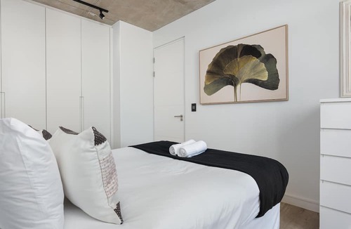 Cape Town City Centre Apartment | Lovely and Stylish Apartment l De Waterkant