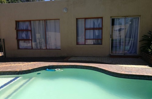Primrose Villa | Naisar Holiday Home & Cottage Primrose