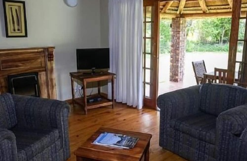 Buffalo Hills Game Reserve Cottage | Coral Tree Cottages