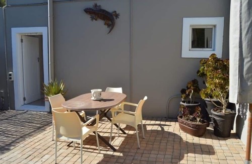 Durbanville Cottage | African Palm Cottage
