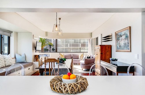 Sea Point Apartment | Backup Powered Stunning Panoramic Ocean View Apartment on the Promenade