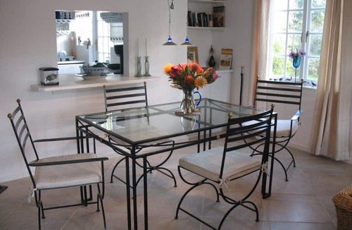 Trawal House | Holiday house, 4 persons in secured park with pool at the Wine-Route