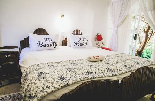 Komani Bed & Breakfast | We are a modern,upmarket,spacious,AA Recommended. 3 star accommodation.