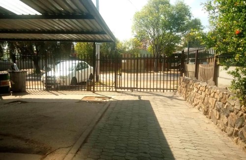 Pretoria House | Perfect 4-bedroom house ready for your relaxing getaway