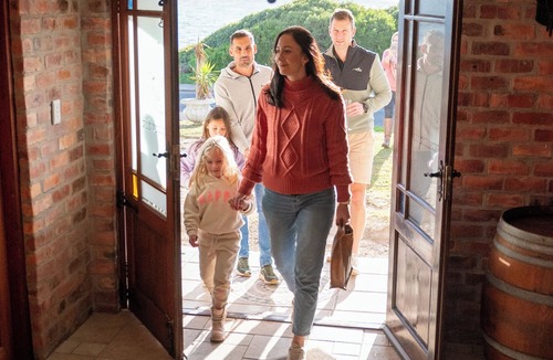 Gansbaai House | Casa Balena - The Seafront Whale House Experience