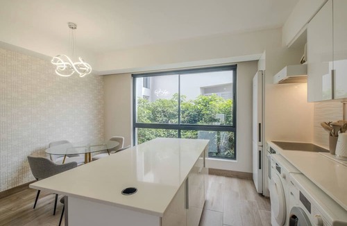 Pretoria Apartment | Luxury 2 BR Loft w Pool, Patio & Menlyn Maine