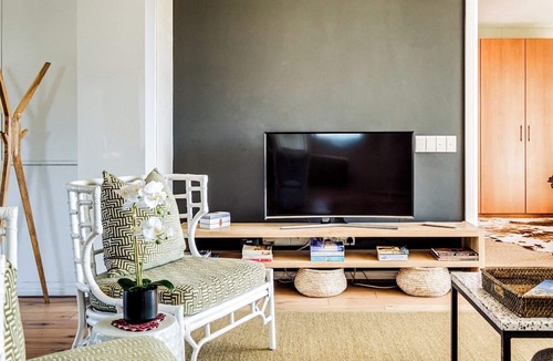 Victoria and Alfred Waterfront Apartment | Escape to Exquisite Ellesmere 401