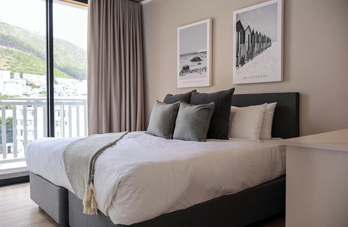 Three Anchor Bay Apartment | EIGHTY2 ON M - Fluent Serviced Apartments