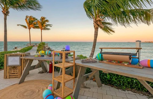 Marathon Hotel | Relaxing Couple Retreat in the Florida Keys | Resort w/Scenic Waterfront View